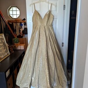 Sherri Hill Gold, sparkly prom dress